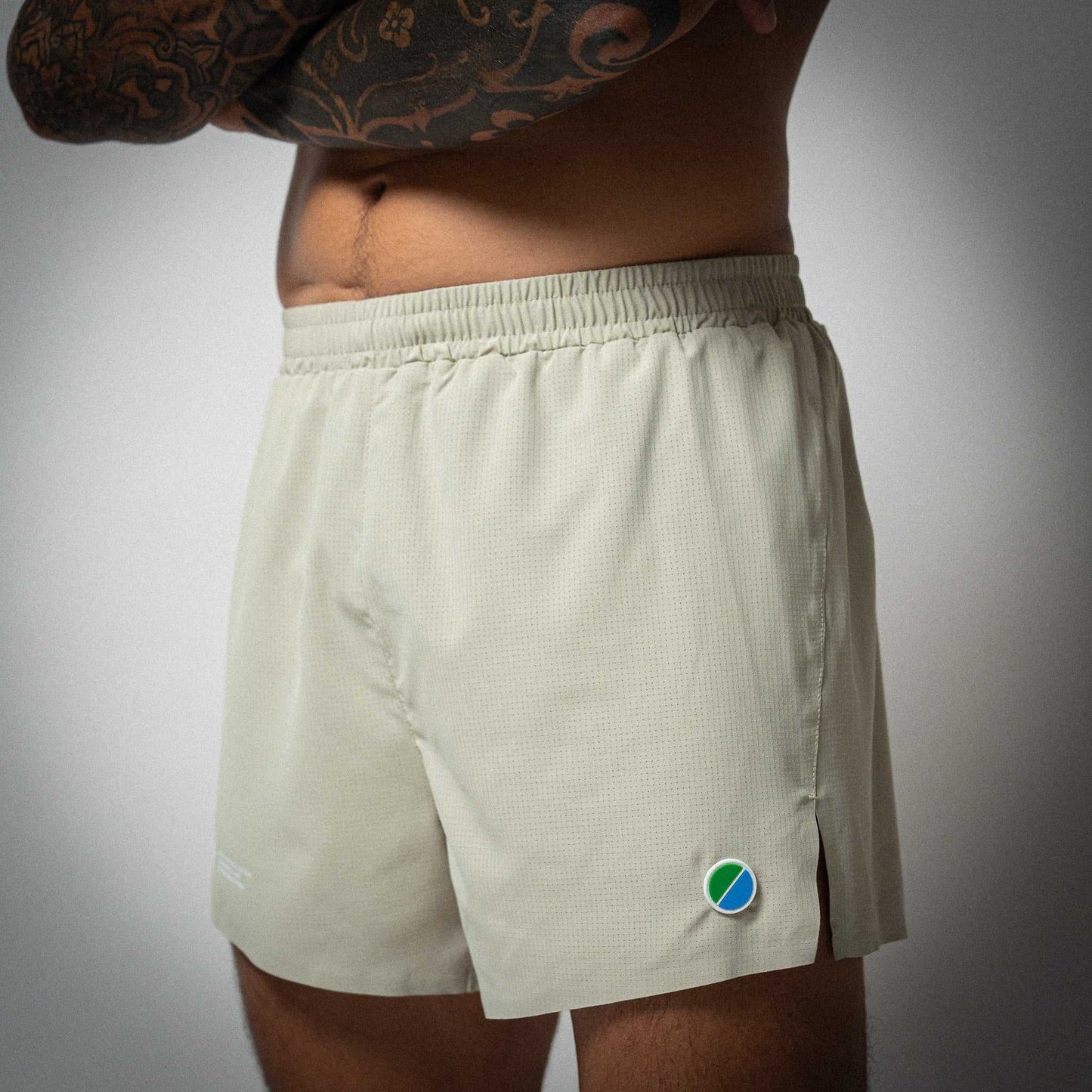 Aeria Fortis 4" Race Shorts Beige