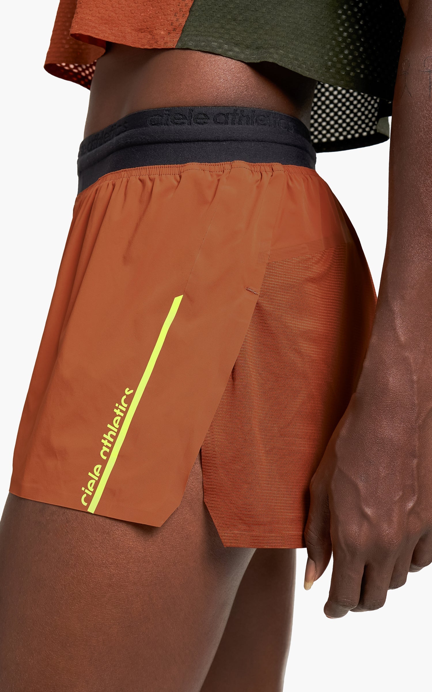 Elite Havolin race shorts with reflective, wicking, and cooling fabric, featuring odor control and integrated pockets.