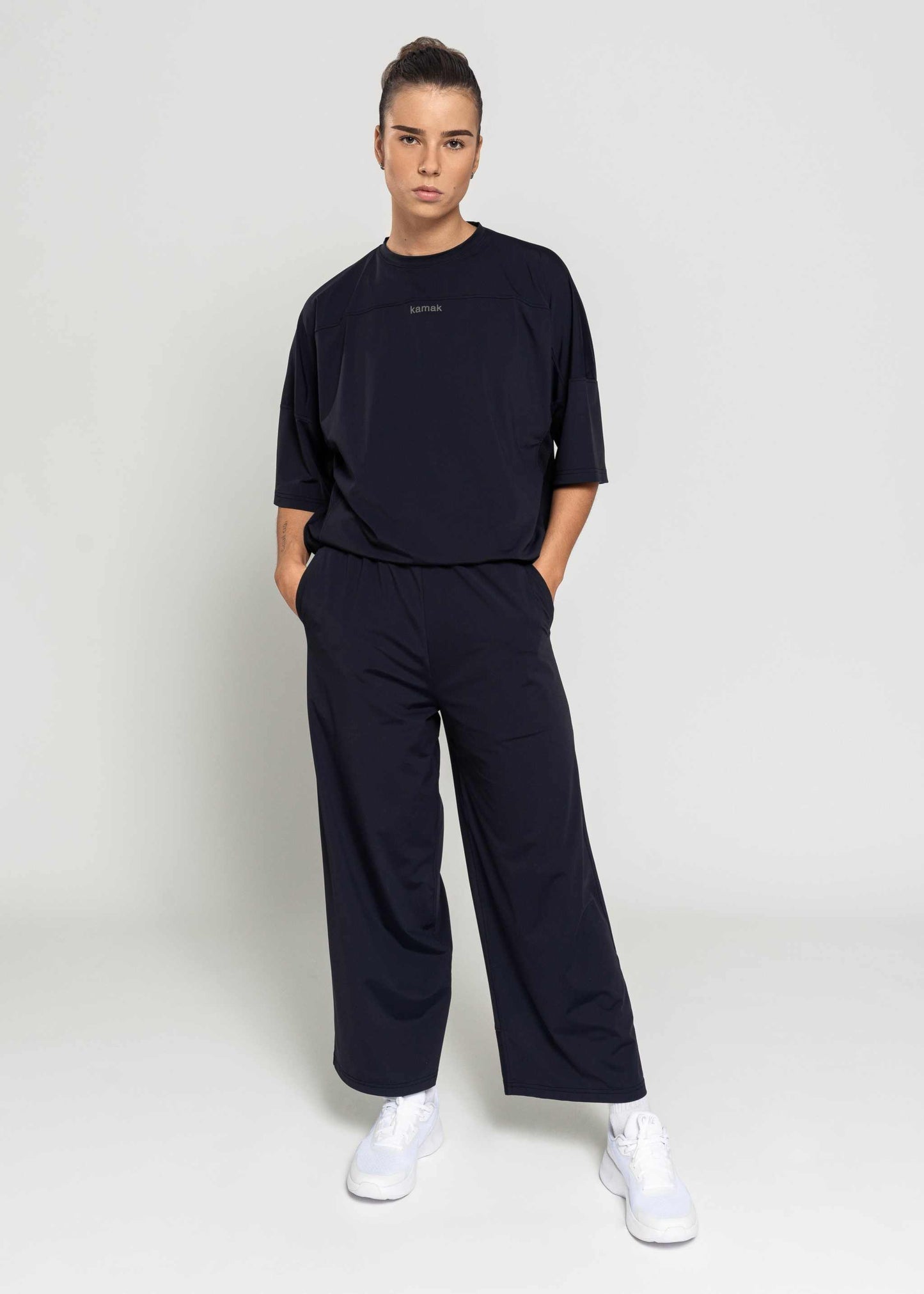 Women's Oversize Active 3/4 T-shirt for high-intensity training, lightweight and quick-drying.
