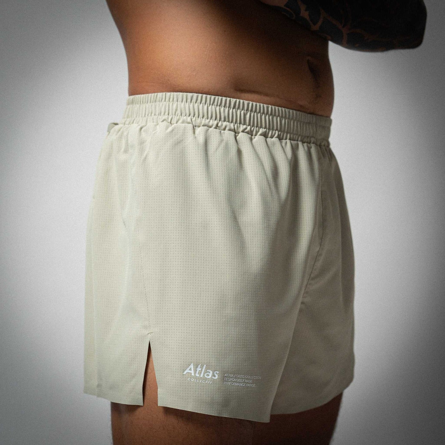 Aeria Fortis 4" Race Shorts Beige