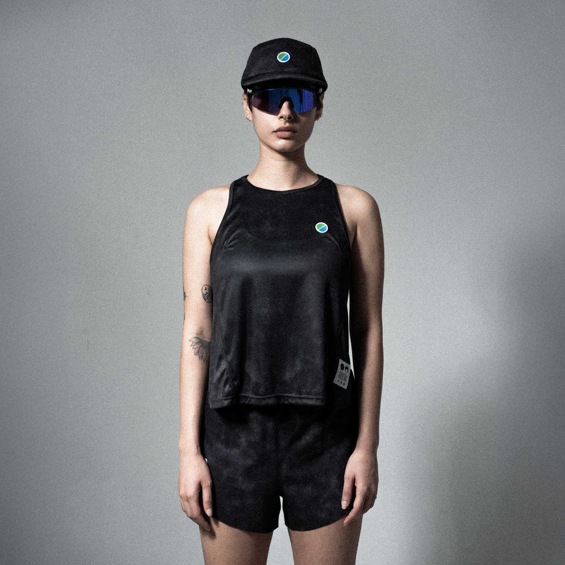 V3 Core WMNS Race Tank Black Tie-Dye, eco-conscious, breathable running singlet with side slits, reflective details, stylish design.